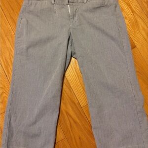 Dockers Gray Women's Capris
